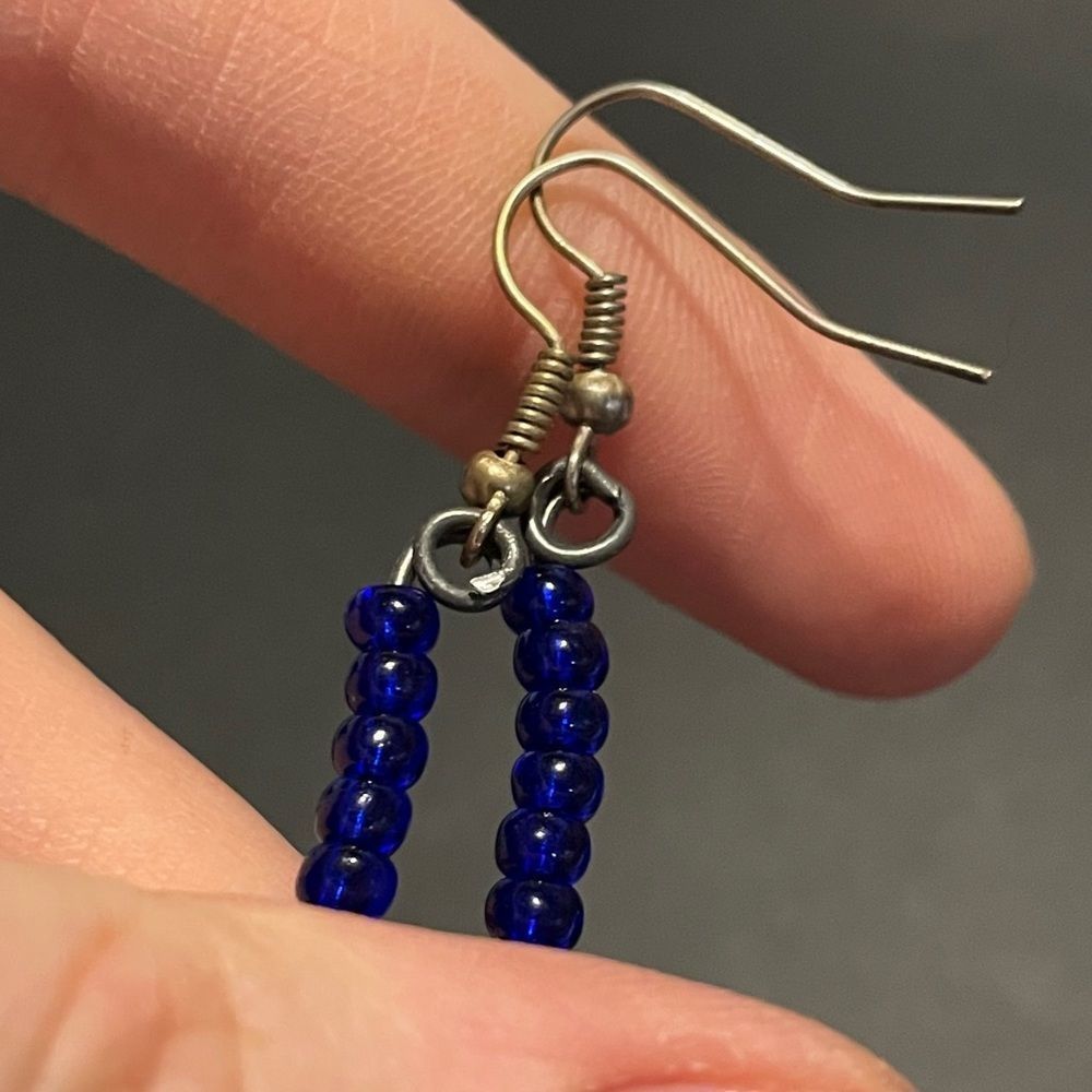 Handmade blue bead earrings - Picture 6 of 11